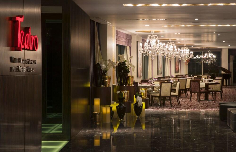 Centre Rotana Doha