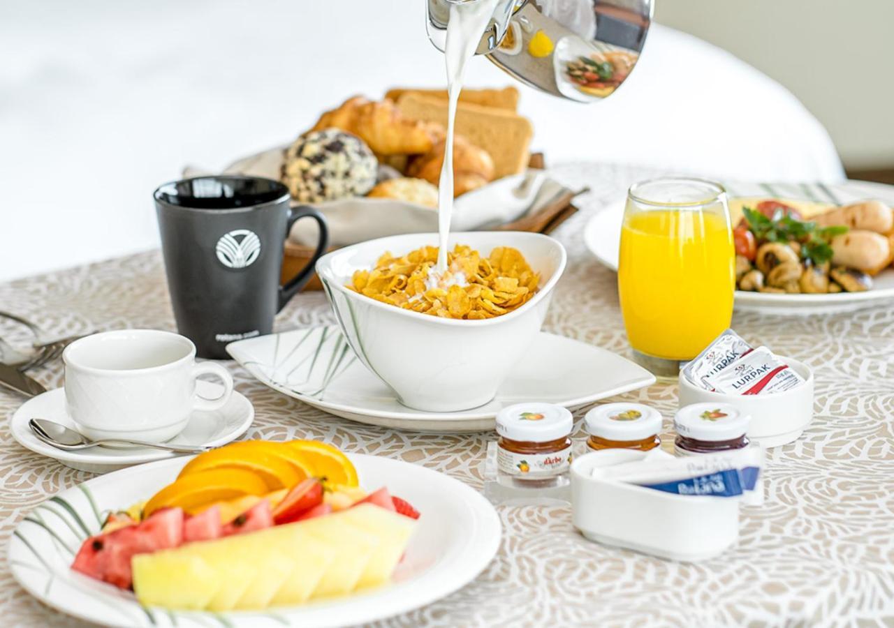 Hotel Centre Rotana 5*