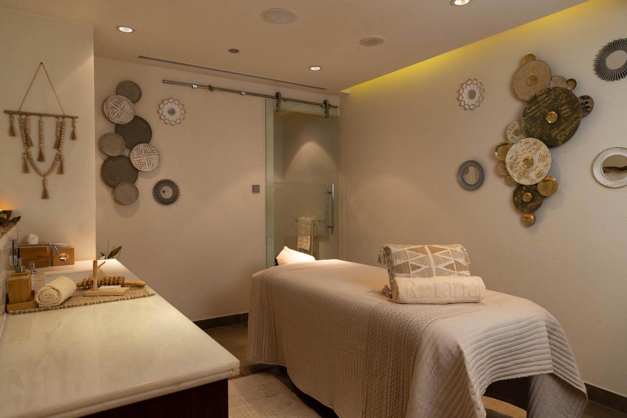 Hotel Centre Rotana